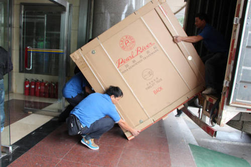 弋阳钢琴贵重工艺品无忧运